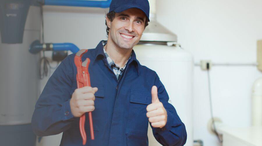 Expert burst pipe repair services in East Lynn, IL